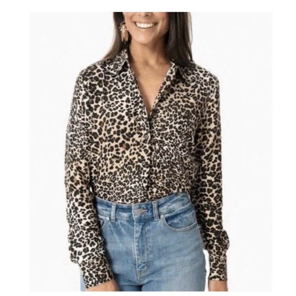The Shirt Rochelle Behrens Women Medium Shirt Top Leopard Animal Long Sleeve